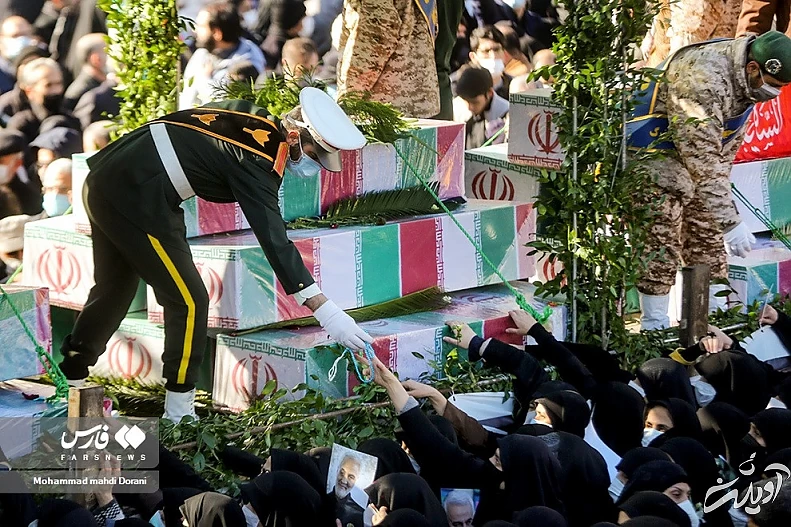 (تصاویر) تشییع ۱۵۰ شهید گمنام در تهران